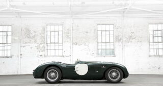 Jaguar เปิดงานให้เยี่ยมชมและทดสอบขับรถสปอร์ตคลาสสิกระดับตำนานนับสิบรุ่น