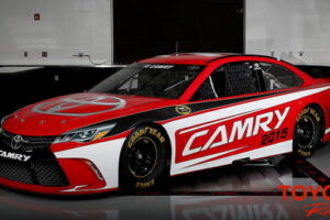 Toyota เปิดตัว "2015 Camry" สำหรับแต่งในการแข่งขัน NASCAR Sprint Cup Series