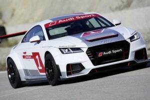 สปอร์ต "Audi TT" พร้อมการแข่งขันสุดเร้าใจในตระกูลใหม่