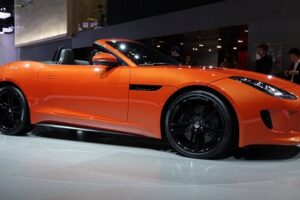 Jaguar ยืนยันรถแบบ F-Type AWD พร้อมโชว์ในงานอย่าง LA Auto Show