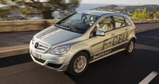เผยรถพลังงานทางเลือกแบบ "Mercedes’ B-Class F-Cell" ทดสอบไปแล้วกว่า 300,000 กิโลเมตร