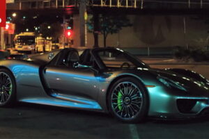 สปอร์ตพลังไฟฟ้าแบบ "Porsche 918 Spyder" เริ่มวิ่งทดสอบแล้วในเกาะ Manhattan