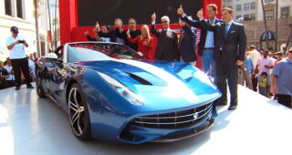 Ferrari ขายสปอร์ต "458 Speciale" คันแรกแล้วที่ $ 900,000 พร้อมกับโชว์รถแบบ F60 America