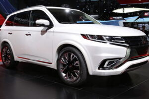 Mitsubishi เปิดตัวโฉมแบบ PHEV Versions สำหรับรถ "ASX และ Pajero / Shogun"
