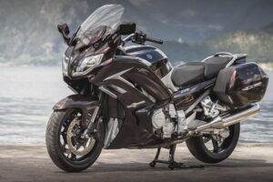 YAMAHA FJR 1300 ES การเดินทางสไตล์ญี่ปุ่น