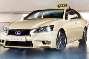 Lexus เปิดตัวแท็กซี่แบบ "GS 300h" แล้วในรูปแบบ Hybrid