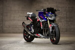 SUZUKI GSR  750 SE Special  Edition  สปอร์ตเปลือยความหล่อ