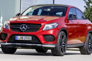 Mercedes-Benz เปิดตัว "GLE Coupe" ท้าชน BMW X6 ในตลาดโลก