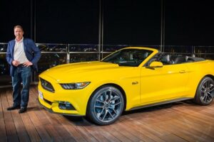 Ford Mustang ยึด "Burj Khalifa" ตึกสูงสุดในโลกเป็นที่โชว์ตัว