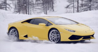 Lamborghini เปิดคอร์สเรียนพิเศษสอนขับสปอร์ตท่ามกลางหิมะหนาวเหน็บ