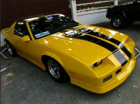 เจ้าของรถเชฟโรเลตคลาสสิคร่วมแบ่งปันประสบการณ์ในงานหัวหิน วินเทจ คาร์ พาเหรด