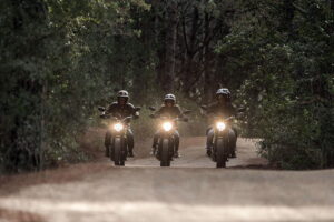 2015 Ducati Scrambler Urban Enduro พร้อมลุยไปทุกที่