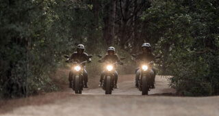 2015 Ducati Scrambler Urban Enduro พร้อมลุยไปทุกที่