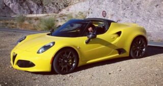 Alfa Romeo เผยรถสปอร์ตแบบ "4C Spider" ตัวจริงใกล้ผลิตเต็มทีแล้ว