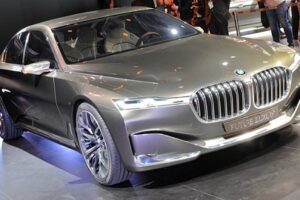 BMW เผยความคืบหน้าของ "9-Series" พร้อมชน Mercedes-Benz Maybach S600