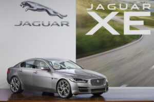 Jaguar XE เตรียมเปิดโฉมยิ่งใหญ่ในงาน 2015 Detroit Show