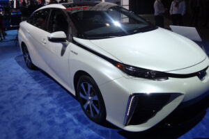 Toyota เผยยอดจองรถ "Mirai" ในญี่ปุ่นทะลัก 1,500 คันแล้ว