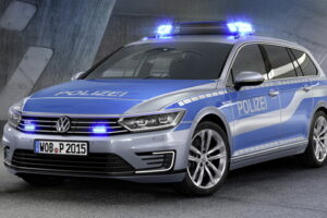 ตำรวจเยอรมันเปิดตัว "VW Passat GTE" ยานพาหนะคู่ใจ