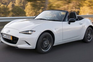 เปิดตัวภาพ HD ของสปอร์ตรุ่นใหม่แบบ "Mazda 2016 MX-5"