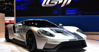 Ford มาอีกคำรบเปิดตัวสปอร์แบบ GT รุ่นใหม่ในสีแบบ Liquid Silver (เทาเงิน)