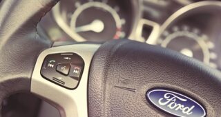 FORD เผยผลสำรวจผู้ขับขี่ไทย 11% ใช้เวลามากกว่า 20 ชั่วโมง / สัปดาห์ บนท้องถนน