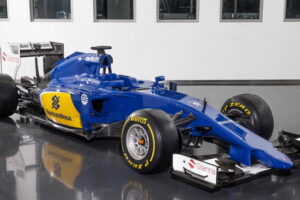 Sauber เปิดตัวรถแข่ง F-1 สุดโหดสำหรับปี 2015