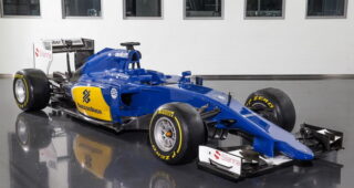 Sauber เปิดตัวรถแข่ง F-1 สุดโหดสำหรับปี 2015