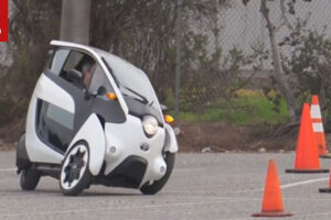 เปิดตัวการทดสอบ “Toyota i-Road” ก่อนผลิตจริง