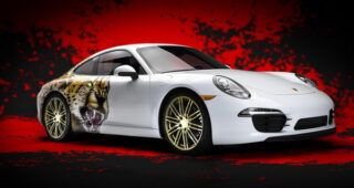 Adidas นำเสนอมอบรถรุ่นพิเศษ "Porsche 911" ให้นักกีฬาที่โชคดีโปรโมตรองเท้ารุ่นใหม่