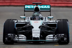 เปิดตัว "Mercedes AMG F1 W06 Hybrid" ในการแข่งขันปี 2015
