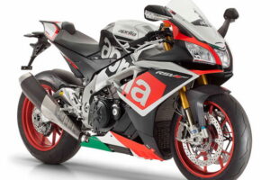 APRILIA RSV4 RF ตัวจริงเรื่องแชมป์