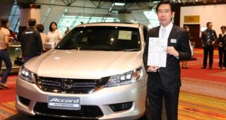 Honda นำ "Accord Hybrid" ร่วมจัดแสดง งานเปิดตัวระบบป้ายข้อมูลรถยนต์ Eco Sticker