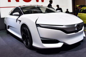 Honda เดินหน้าลุยเปิดตัว "FCV Fuel-Cell" พลังงานไฮโดรเจนพร้อมจำหน่ายจริงปี 2016