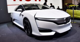 Honda เดินหน้าลุยเปิดตัว "FCV Fuel-Cell" พลังงานไฮโดรเจนพร้อมจำหน่ายจริงปี 2016