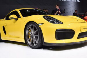 เผยโฉมสเป็คพร้อมราคาขายของ "Porsche Cayman GT4"