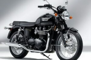 TRIUMPH Bonneville T100 black ตัวจริงเรื่องคลาสสิค
