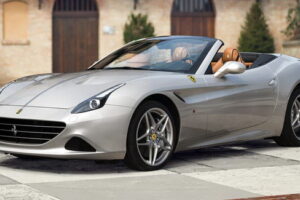เปิดตัวชุดแต่งภายในของ "Ferrari California T" ตามสไตล์เซเลป