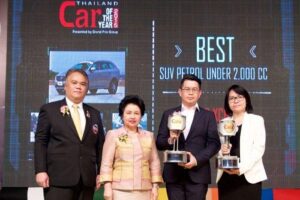 Volvo XC60 T5 และ S60 T5 คว้ารางวัล Car of the Year 2015 ในงาน Motor Show 2015