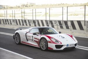 Porsche เรียกคืนสปอร์ต "918 Spyder" กว่า 223 คันหลังตรวจพบปัญหาภายใน
