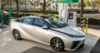 Toyota จับมือ Mazda ร่วมพัฒนาเทคโนโลยีพลังงานทางเลือก