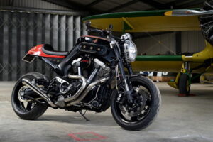 YAMAHA MT 01 แต่ง สไตล์นี้ที่คู่ควร