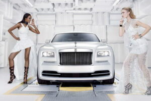 Rolls-Royce เปิดตัว Wraith โฉมใหม่ล่าสุดได้รับแรงบันดาลใจจากแฟชั่น