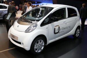 ผู้บริหาร PSA Peugeot Citroën ยืนยันพร้อมพัฒนารถพลังงานไฟฟ้าแบบใหม่ภายในปี 2020