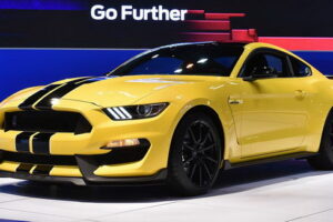 Ford เปิดตัว "Shelby GT350" 100 คัน และ "GT350R" 37 คันฉลองครบรอบ 50 ปี