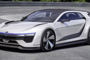 เปิดตัวแนวคิด "VW Golf GTE Sport" พลังไฮบริดกว่า 400 แรงม้า