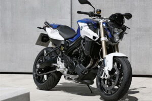 BMW F 800 R เตือนแล้วอย่ามอง... หลงเลยสิ !!