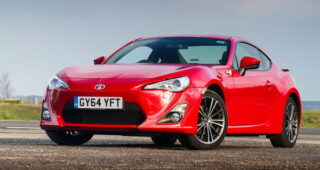 Toyota เปิดตัวสปอร์ตแบบ "GT86" รุ่นใหม่ล่าสุดน้ำหนักเบากว่าเดิม