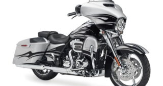 HARLEY-DAVIDSON CVO Street Glide ตัวจริงเรื่องช็อปเปอร์ 200 กม./ชม.!!