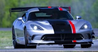 เปิดตัวรถสปอร์ต "2016 Dodge Viper ACR" เร็วที่สุดของแบรนด์นับตั้งแต่ก่อตั้งมา!!!