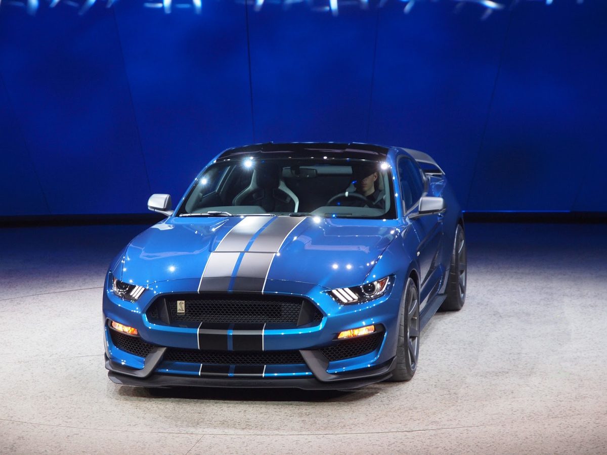 Ford เปิดตัว "Shelby GT350" 100 คัน และ "GT350R" 37 คันฉลองครบรอบ 50 ปี